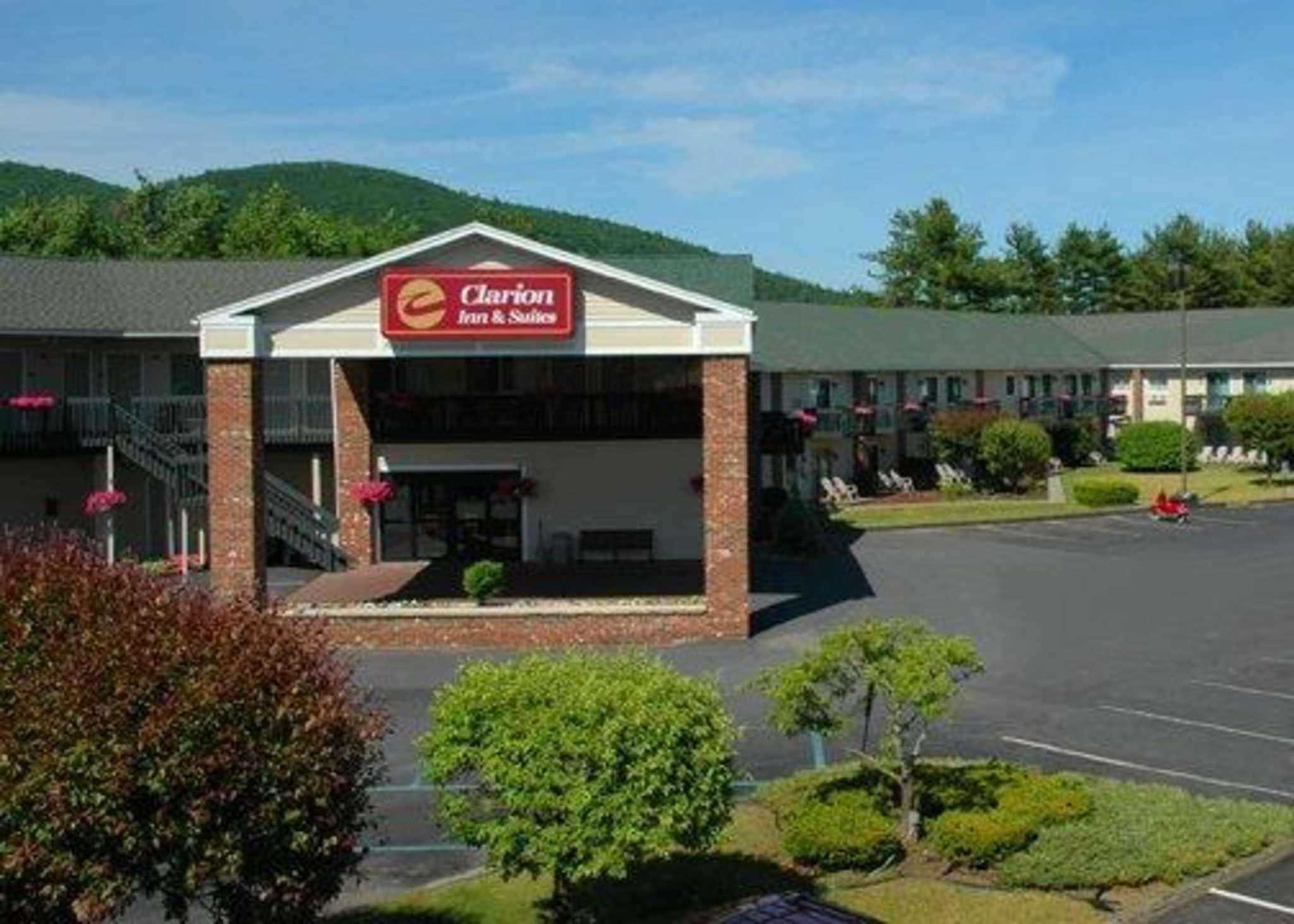 乔治湖克拉丽奥酒店 外观 照片